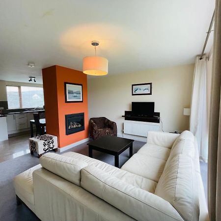 Burren Atlantic Hotel & Holiday Cottages バリーボーン エクステリア 写真