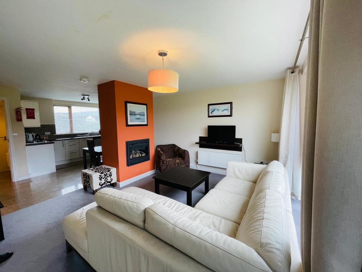 Burren Atlantic Hotel & Holiday Cottages バリーボーン エクステリア 写真