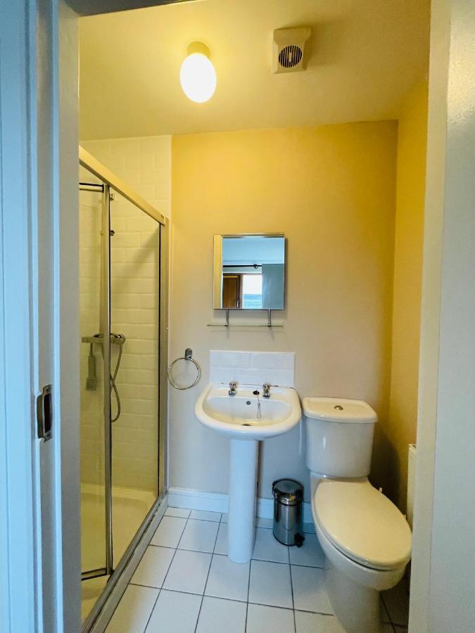 Burren Atlantic Hotel & Holiday Cottages バリーボーン エクステリア 写真