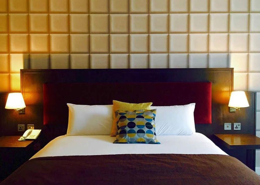 Burren Atlantic Hotel & Holiday Cottages バリーボーン エクステリア 写真