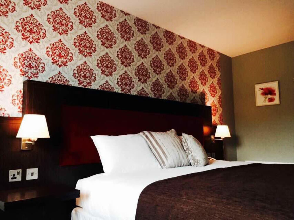 Burren Atlantic Hotel & Holiday Cottages バリーボーン エクステリア 写真