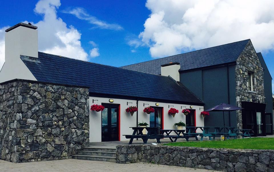 Burren Atlantic Hotel & Holiday Cottages バリーボーン エクステリア 写真